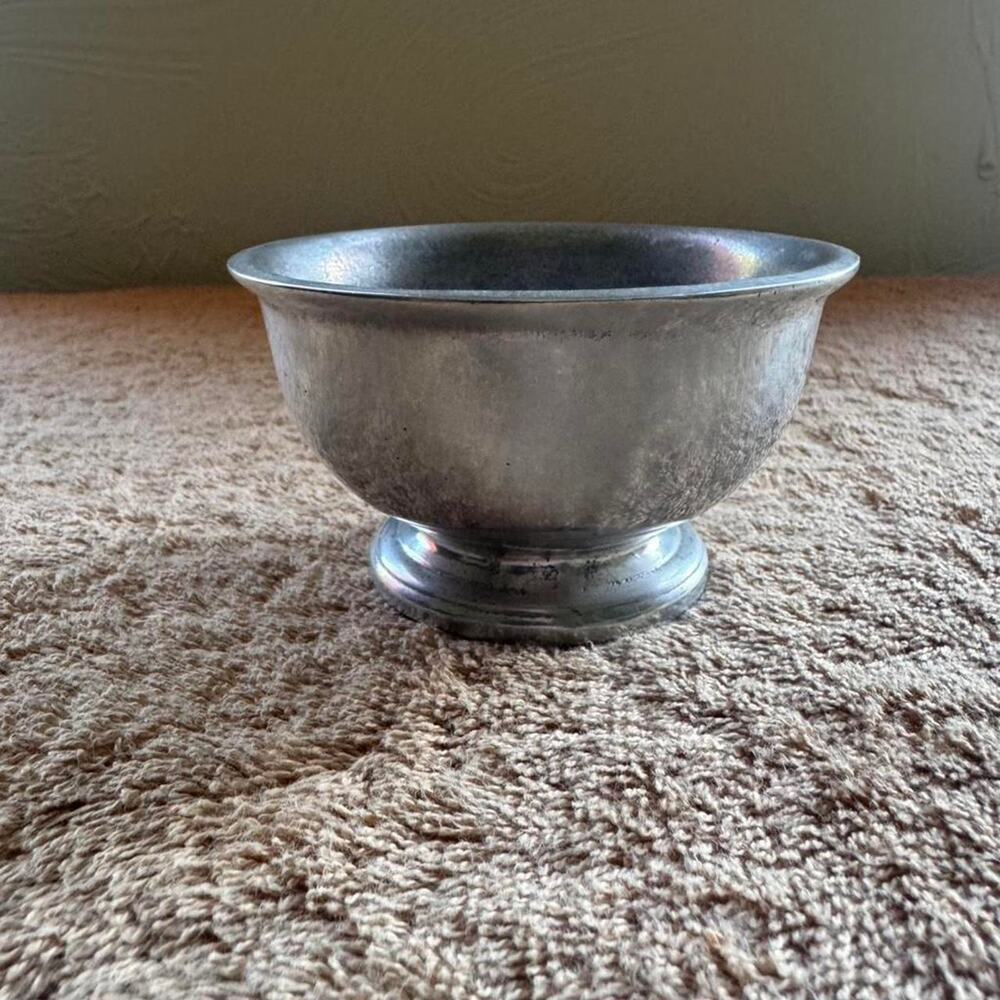 Wilton Columbia Aluminum Sugar bowl with a rustic look